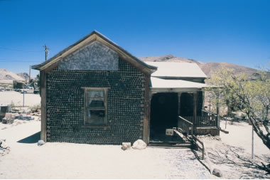 House near Rhyolite was constructed of bottles. 